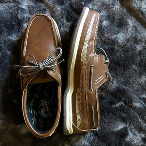 men’s boat shoes